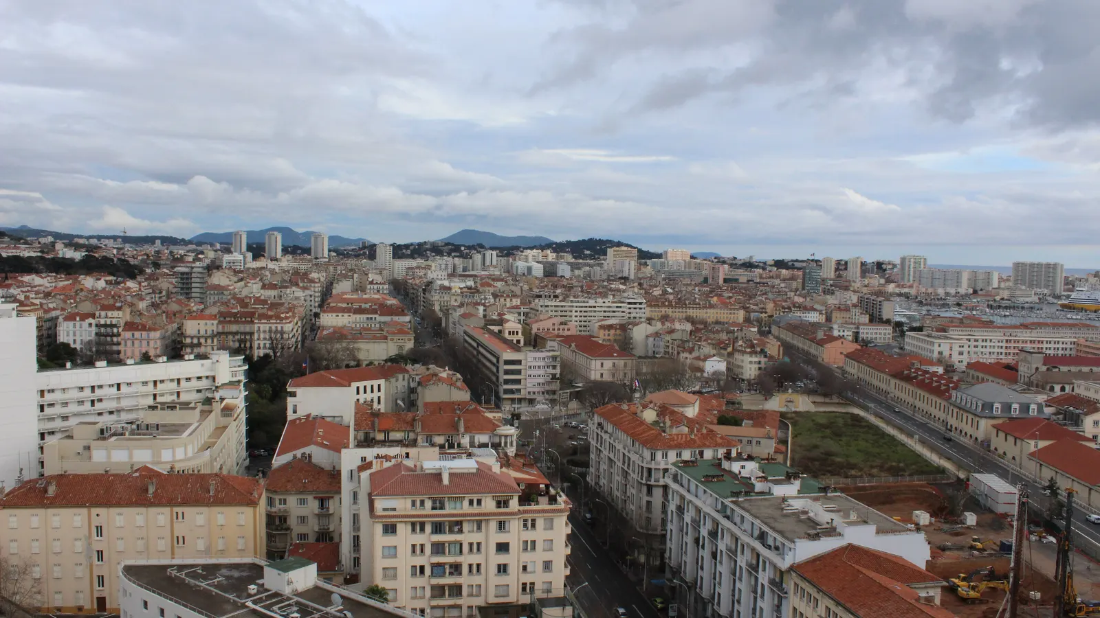 Vue générale de Toulon et de sa rade
